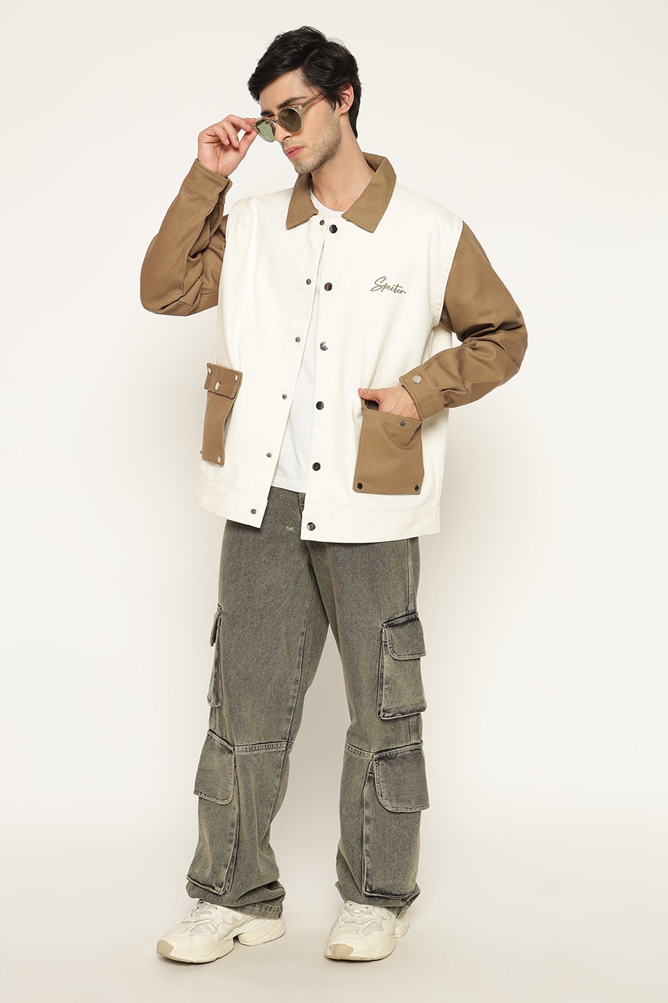 DETACHABLE SHACKET